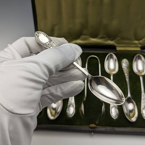 6 English antique silver plated teaspoon & tongs set in case